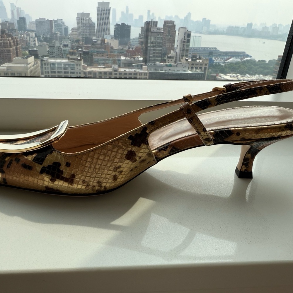 Scanlan Theodore Gold and Brown Snakeskin Heels
